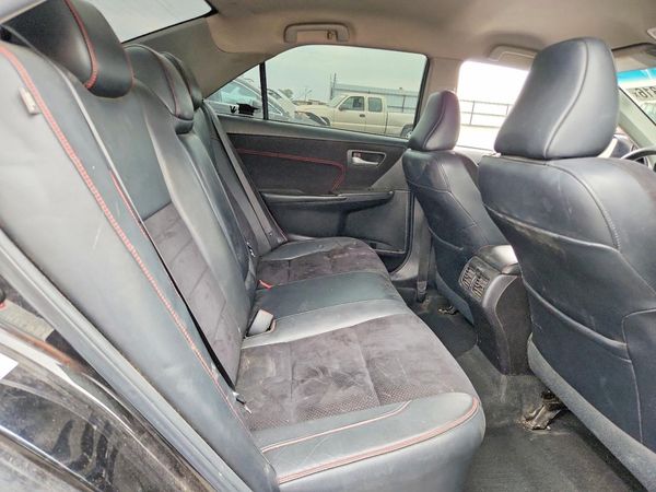 2015 TOYOTA CAMRY