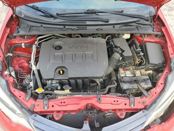 2015 TOYOTA COROLLA L/LE — Engine bay