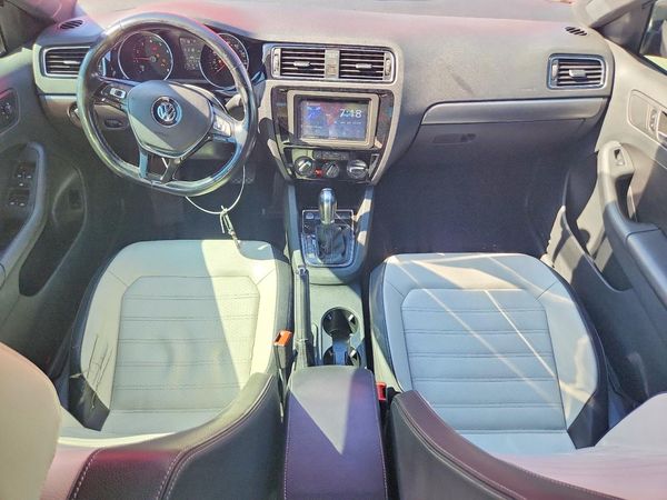 2017 VOLKSWAGEN JETTA Sport