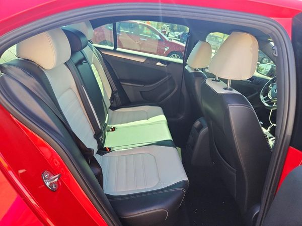 2017 VOLKSWAGEN JETTA Sport