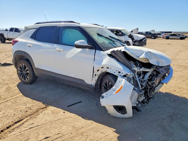 2023 CHEVROLET TRAILBLAZE LT — Passenger 3/4