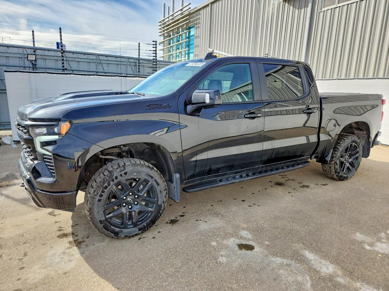 2024 CHEVROLET SILVERADO Trail Boss - LT — Front 3/4