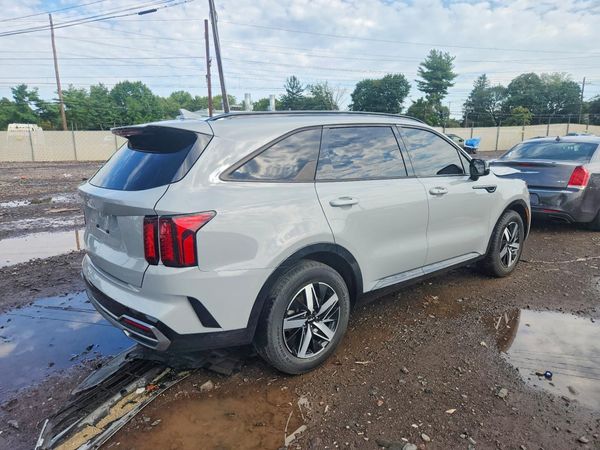 2023 KIA SORENTO