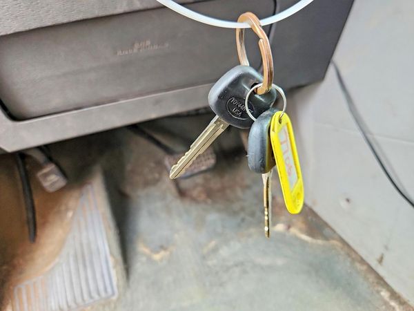 2017 TOYOTA SIENNA LE