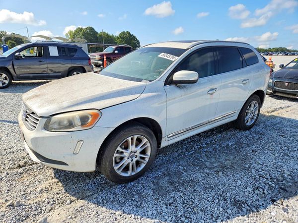 2015 VOLVO XC60 Premier (non R design) — Front 3/4