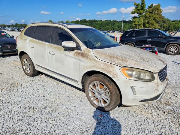 2015 VOLVO XC60 Premier (non R design) — Passenger 3/4