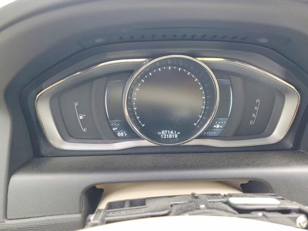 2015 VOLVO XC60 Premier (non R design) — ODOM