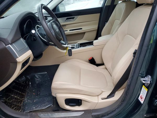 2017 JAGUAR XF Premium — DENT