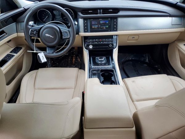 2017 JAGUAR XF Premium — CKPT