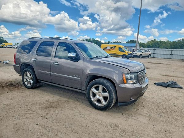 2012 CHEVROLET TAHOE LTZ — Passenger 3/4