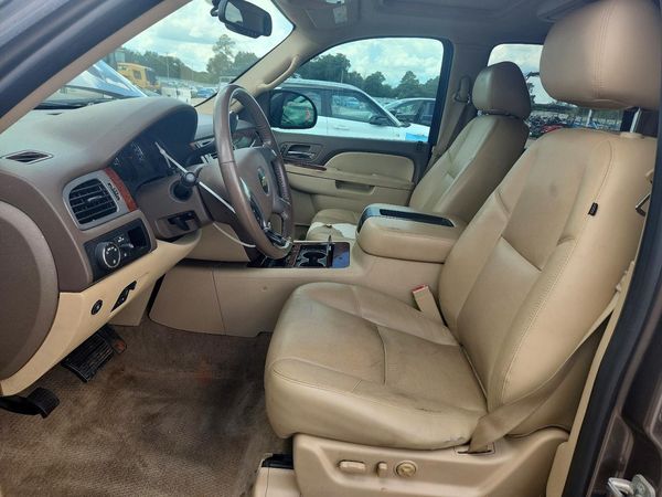 2012 CHEVROLET TAHOE LTZ — DENT