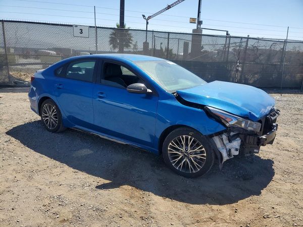 2022 KIA FORTE