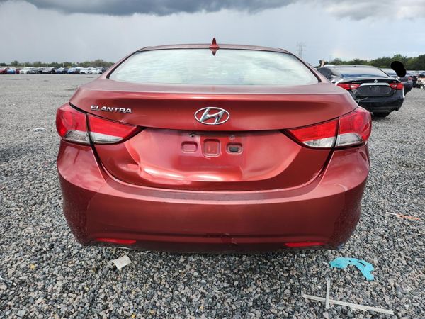 2013 HYUNDAI ELANTRA