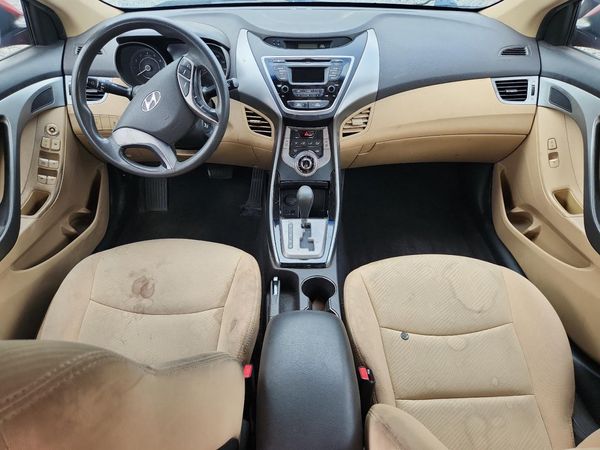 2013 HYUNDAI ELANTRA