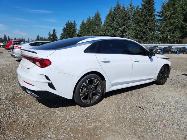 2022 KIA K5