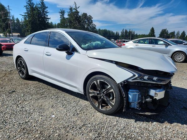 2022 KIA K5