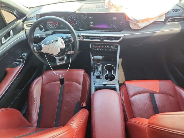 2022 KIA K5