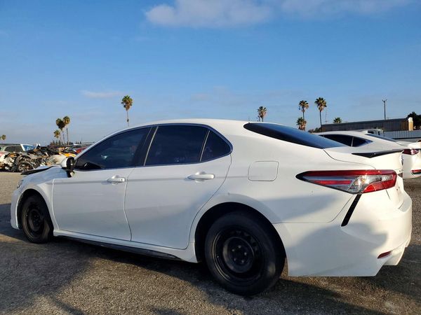 2018 TOYOTA CAMRY