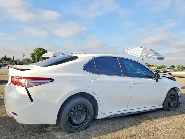 2018 TOYOTA CAMRY