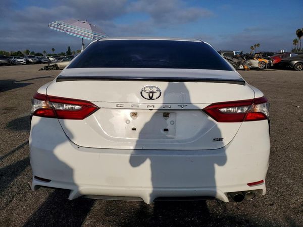 2018 TOYOTA CAMRY