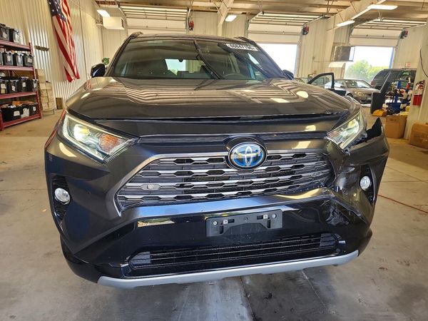 2021 TOYOTA RAV4 XSE HV