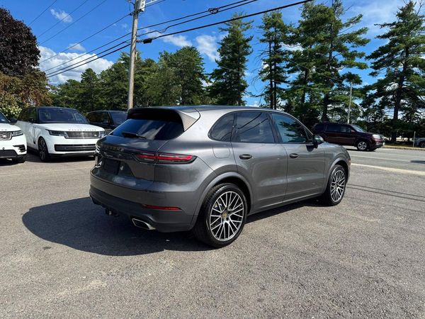 2019 PORSCHE CAYENNE