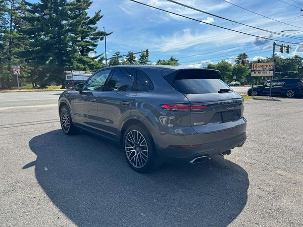 2019 PORSCHE CAYENNE