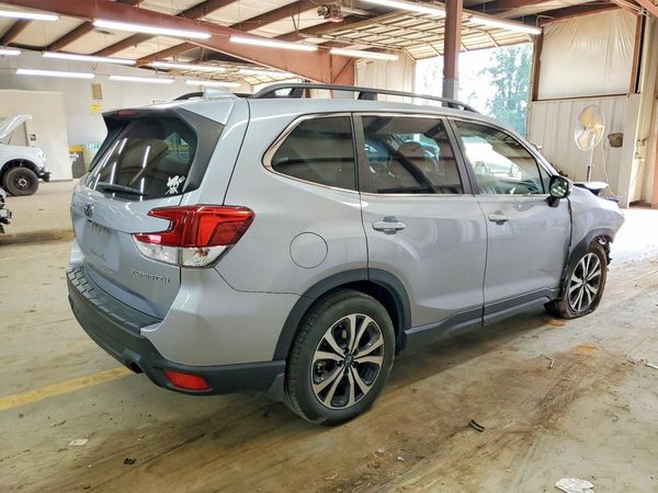 2022 SUBARU FORESTER