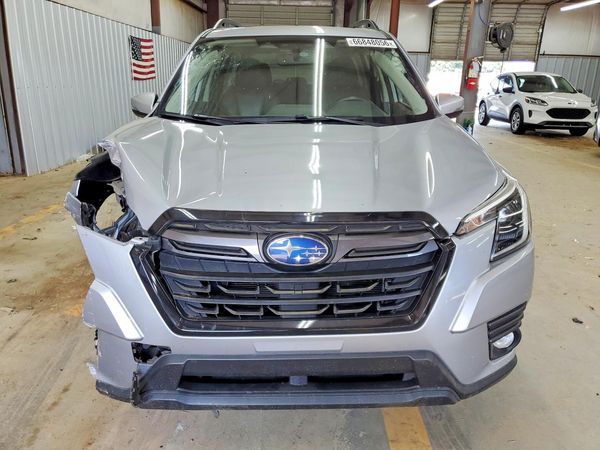2022 SUBARU FORESTER