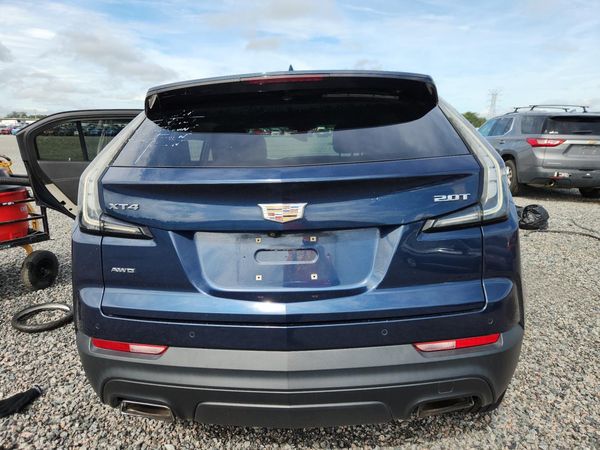 2019 CADILLAC XT4 Luxury — DIRR