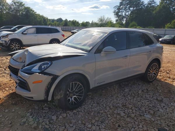 2023 PORSCHE CAYENNE