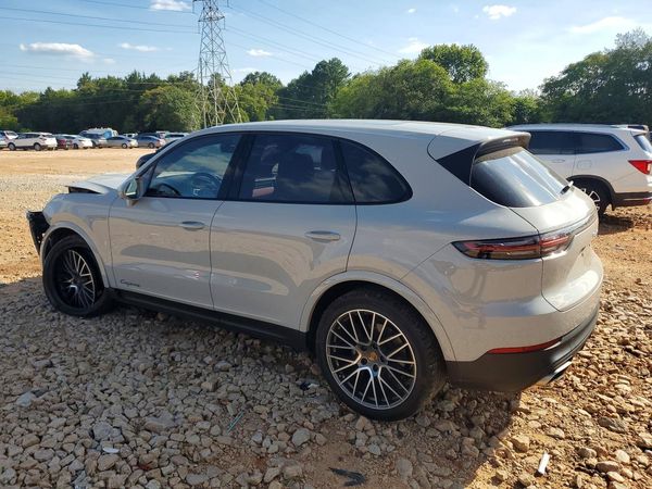 2023 PORSCHE CAYENNE