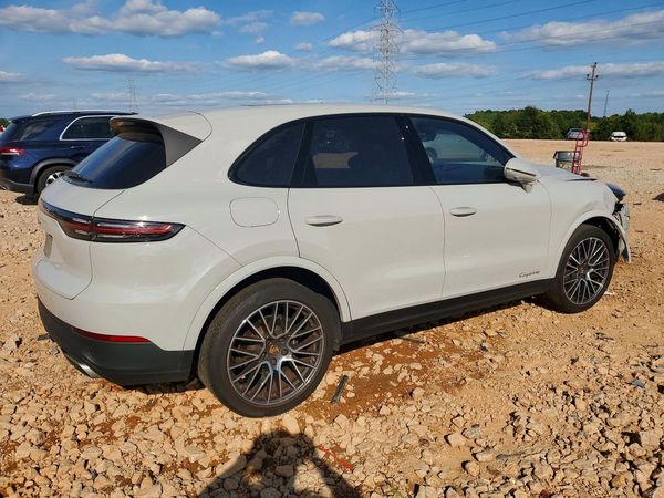 2023 PORSCHE CAYENNE
