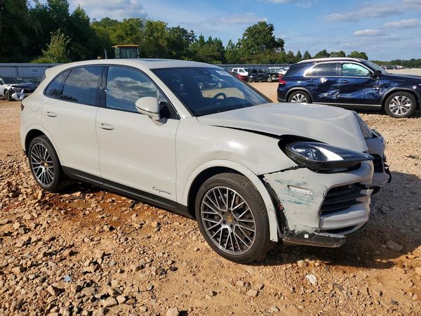 2023 PORSCHE CAYENNE