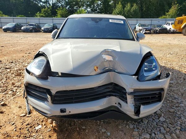 2023 PORSCHE CAYENNE