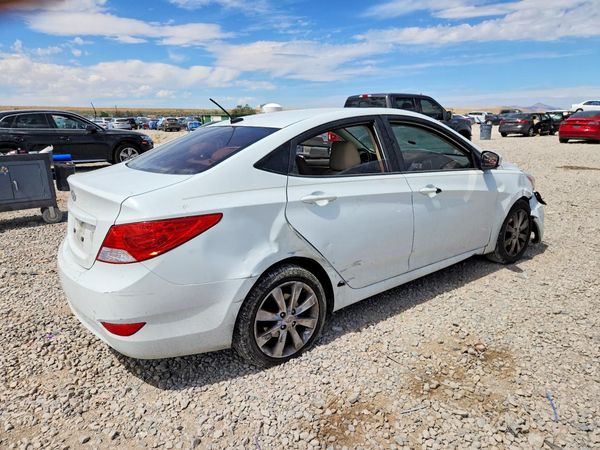 2014 HYUNDAI ACCENT