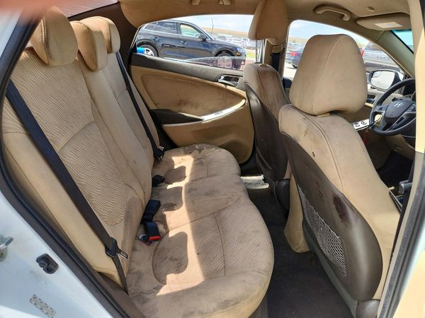 2014 HYUNDAI ACCENT