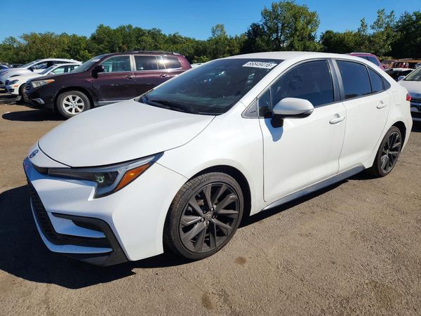2024 TOYOTA COROLLA SE — Front 3/4