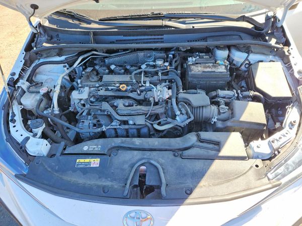 2024 TOYOTA COROLLA SE — Engine bay