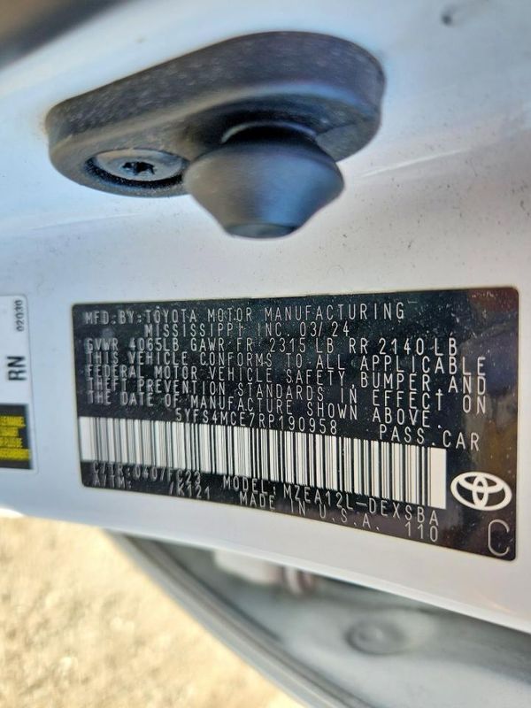 2024 TOYOTA COROLLA SE — VINS