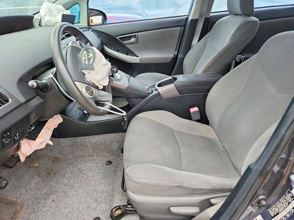 2012 TOYOTA PRIUS — DENT