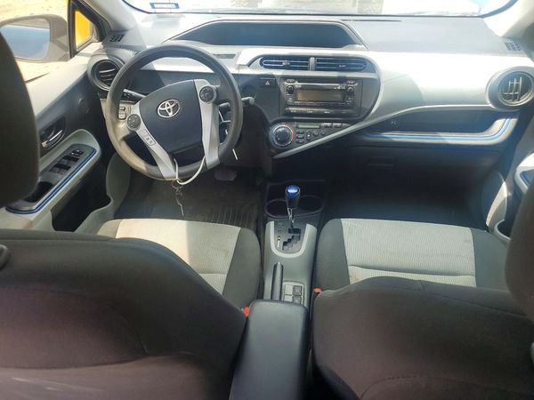 2012 TOYOTA PRIUS