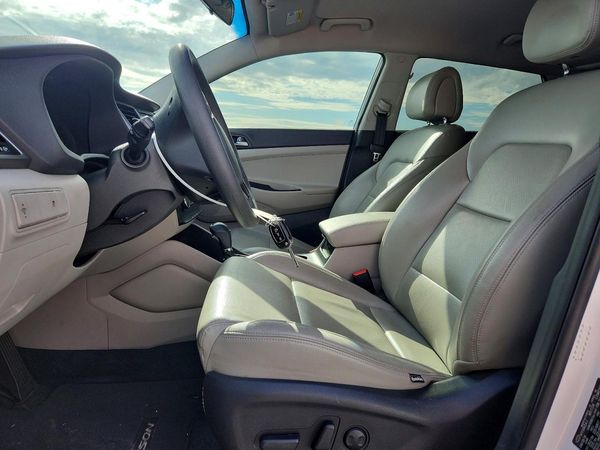 2016 HYUNDAI TUCSON