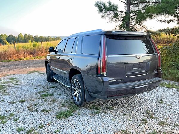 2016 CADILLAC ESCALADE Luxury