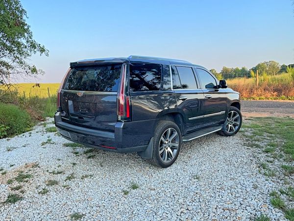 2016 CADILLAC ESCALADE Luxury
