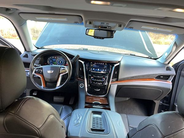 2016 CADILLAC ESCALADE Luxury