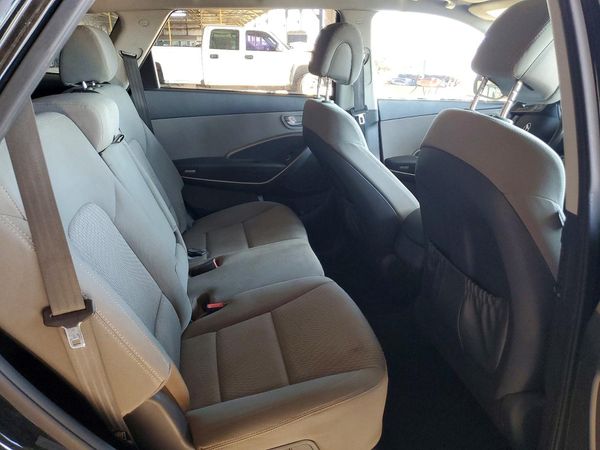 2019 HYUNDAI SANTA FE SE Base