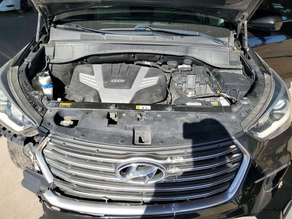 2019 HYUNDAI SANTA FE SE Base