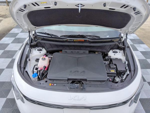 2024 KIA NIRO Wind — Engine bay