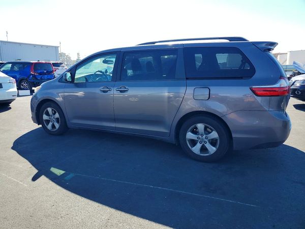 2015 TOYOTA SIENNA